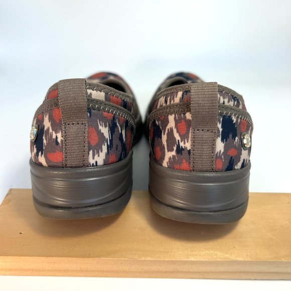 BZEES Niche Animal Print Washable Slip on Shoes Sz 6.5M Light Weight Comfy NWOT - Picture 5 of 7